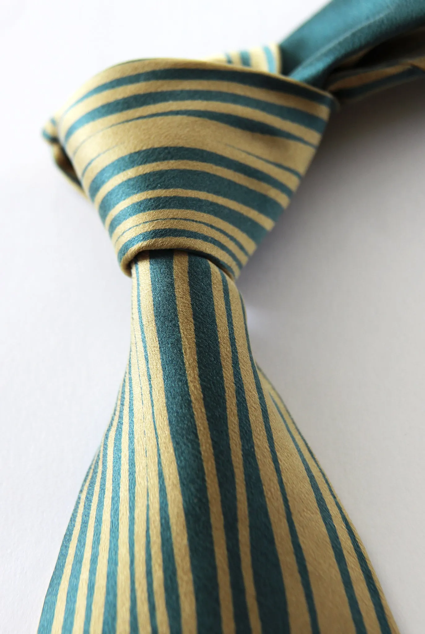 Medium Stripe tie (with variations)